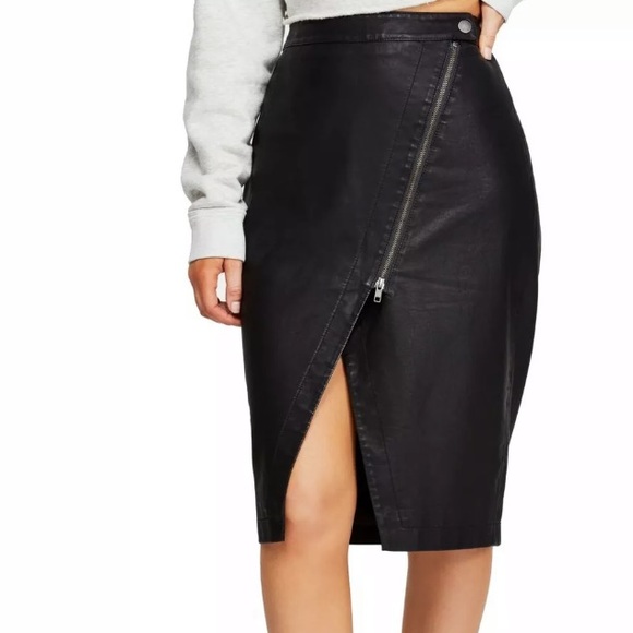 Free People Dresses & Skirts - Free People Wrapped Up Skirt